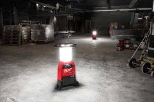 Акумулаторен фенер Milwaukee M18 ONESLDP-0, без батерия и зарядно, 18 V, 9000 lm